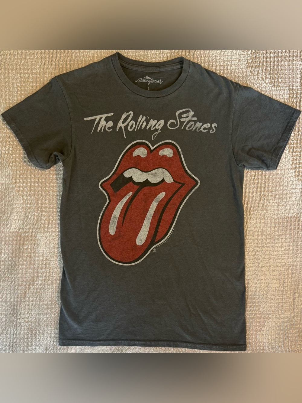 The Rolling Stones Classic Tongue Logo Tee Gray Distressed Band Shirt Small